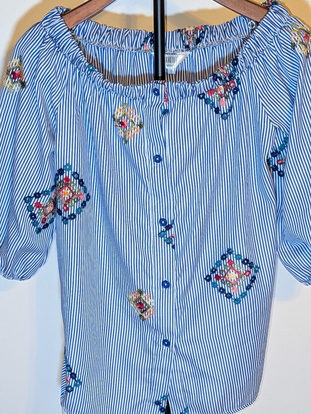 Kaktus Blue Striped Embroidered Off Shoulder Blouse Size Small
